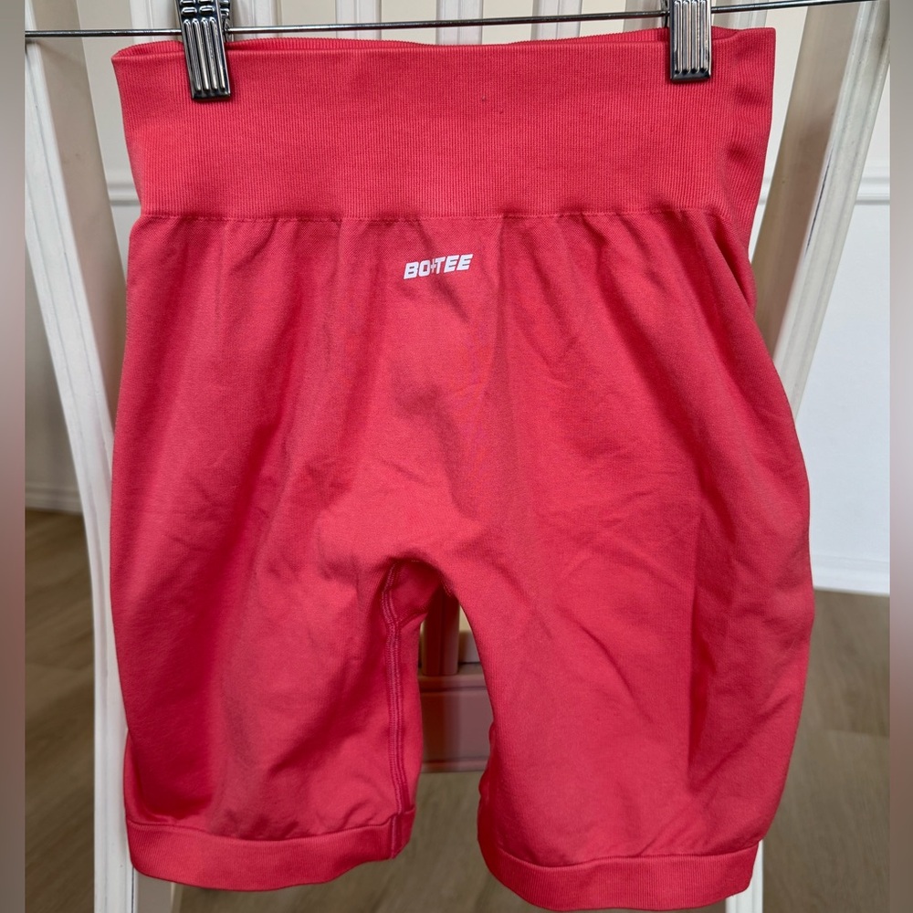Bo+Tee High Waist Seamless Biker Shorts in Coral